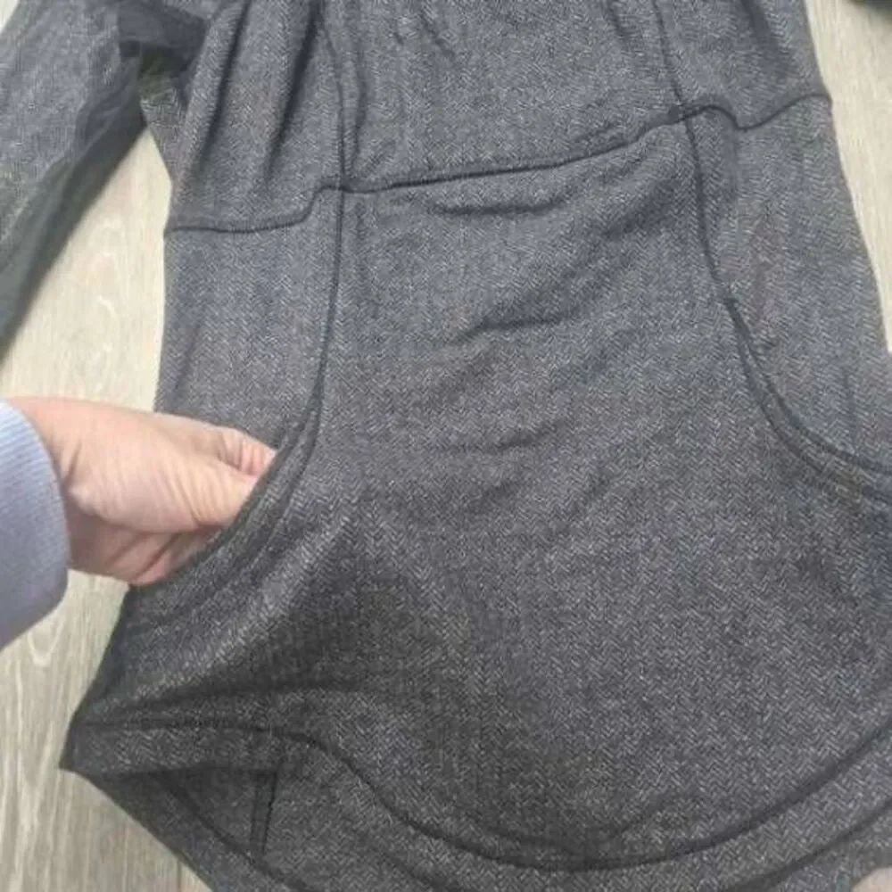 Lululemon Base Runner 1/2 Zip heathered gray black size 2